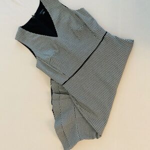 Ann Taylor Houndstooth Flounce Sheath Dress, size 00